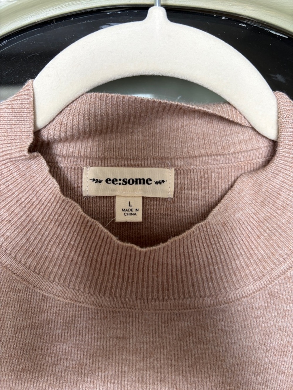 eesome Dusty Rose Short Sleeve Sweater Top - Picture 2 of 2